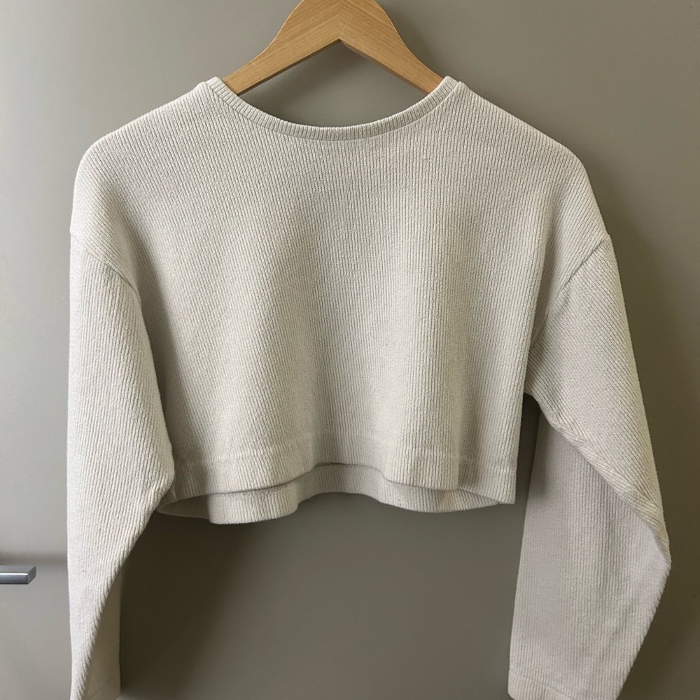 Cream Cropped Sweater